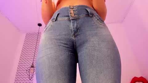 cloe online show from 10-27-25, 08:46