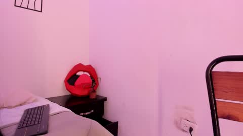 cloe online show from 11-19-25, 08:42