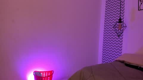 cloe online show from 11-24-25, 10:42