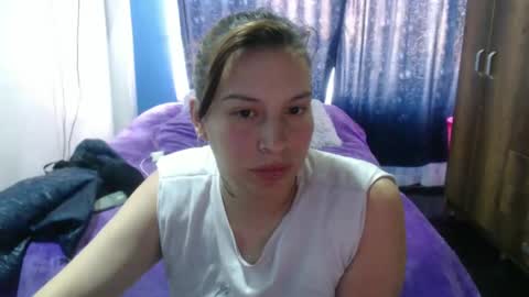 Snapshot of cloepussy chatting on 09-30-25, 09:53 cloepussy online show from 09-30-25, 09:53