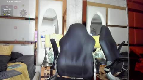Snapshot of cloerodriguez chatting on 03-11-25, 06:19 ---Cloe--- online show from 03-11-25, 06:19
