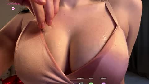 Snapshot of cloudemy chatting on 06-05-26, 06:52 Ellie online show from 06-05-26, 06:52