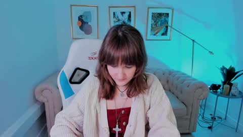  Clover  follow me  online show from 02-04-25, 02:21