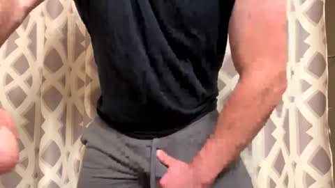 Snapshot of clovershit1 chatting on 10-27-25, 01:09 clovershit1 online show from 10-27-25, 01:09