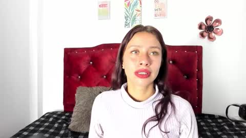 Snapshot of cloyks chatting on 12-19-25, 03:24 cloyks online show from 12-19-25, 03:24