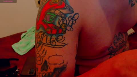 Snapshot of clydexxxbunny chatting on 12-05-24, 06:21 Clyde and Bunny online show from 12-05-24, 06:21