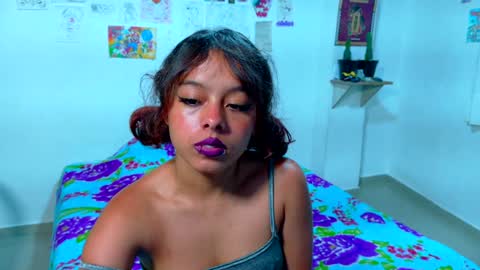 Snapshot of clydexxxbunny chatting on 12-27-24, 08:13 Clyde and Bunny online show from 12-27-24, 08:13