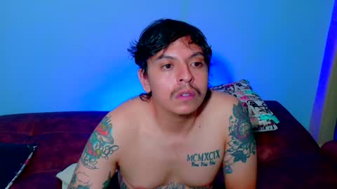 Snapshot of clydexxxbunny chatting on 01-22-25, 05:26 Clyde and Bunny online show from 01-22-25, 05:26