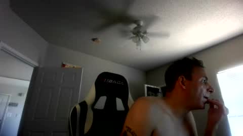 Snapshot of cmypenis chatting on 07-09-26, 04:11 Master Bates online show from 07-09-26, 04:11