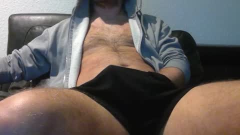 Snapshot of cocka_billy chatting on 01-06-26, 11:40 cocka_billy online show from 01-06-26, 11:40