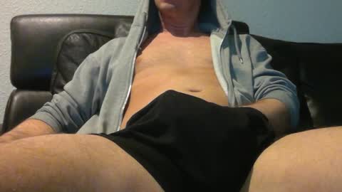 Snapshot of cocka_billy chatting on 04-25-26, 02:36 cocka_billy online show from 04-25-26, 02:36