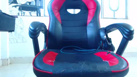 boy swinger     online show from 02-23-25, 11:55