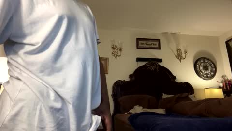 Snapshot of coco3402 chatting on 11-18-25, 06:01 coco3402 online show from 11-18-25, 06:01