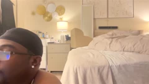 Snapshot of coco3402 chatting on 03-16-26, 01:15 coco3402 online show from 03-16-26, 01:15