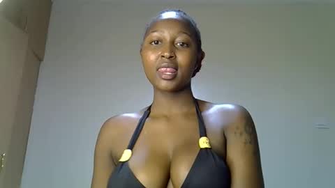 bella online show from 11-23-25, 02:00