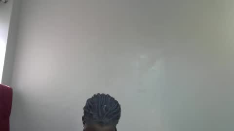 Snapshot of coco_luna chatting on 12-19-25, 12:45 Luna online show from 12-19-25, 12:45