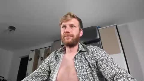 Snapshot of cocojambo04 chatting on 05-22-26, 08:47 Nicholas online show from 05-22-26, 08:47