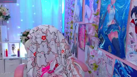 Mia online show from 05-02-26, 02:44