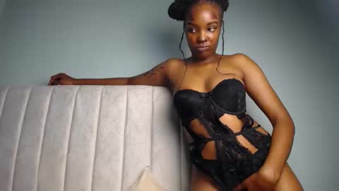 Coco online show from 10-10-25, 02:38