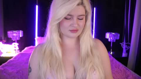 onlyfans amyleyy online show from 12-08-24, 07:47