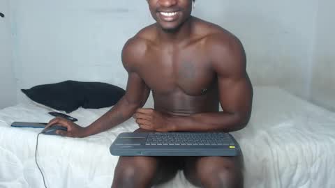 Snapshot of coddy_fit chatting on 12-19-24, 06:01 cody online show from 12-19-24, 06:01