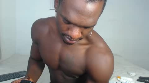 Snapshot of coddy_fit chatting on 02-15-25, 01:16 cody online show from 02-15-25, 01:16