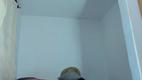 Snapshot of coddy_fit chatting on 09-19-25, 10:21 cody online show from 09-19-25, 10:21