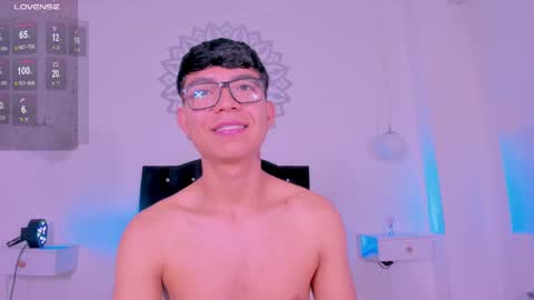Snapshot of codytwink_ chatting on 10-12-25, 07:29 Cody online show from 10-12-25, 07:29