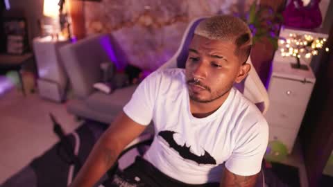 Andres online show from 11-02-25, 01:24