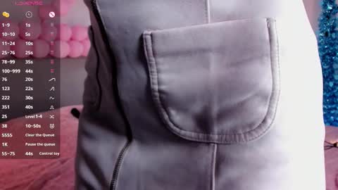 Snapshot of colbymcroberts chatting on 01-07-26, 01:08 Carry online show from 01-07-26, 01:08