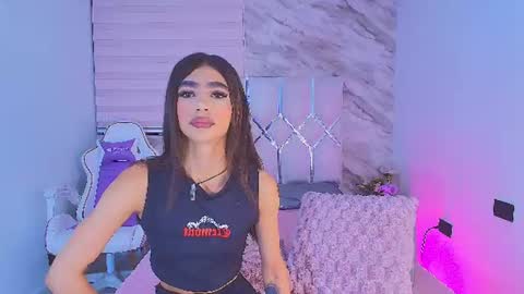 Snapshot of colett_hall chatting on 07-24-26, 11:52 colett online show from 07-24-26, 11:52