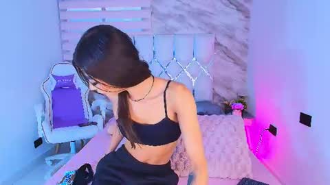 Snapshot of colett_hall chatting on 07-28-26, 12:12 colett online show from 07-28-26, 12:12