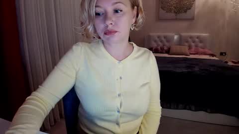 Olga. online show from 12-17-25, 03:12