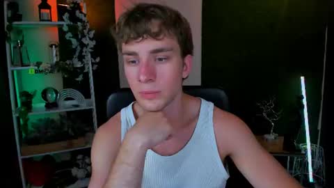 Snapshot of colin_storm chatting on 06-21-26, 07:16 colin online show from 06-21-26, 07:16