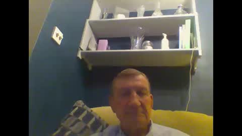 Snapshot of colinbeech chatting on 01-13-25, 08:37 colinbeech online show from 01-13-25, 08:37
