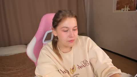 Snapshot of colleen_blake chatting on 10-01-25, 04:57 Collen Mon Tue Wed Thu Fri GMT 3 0300am - 0900am online show from 10-01-25, 04:57