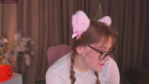 Snapshot of colleen_blake chatting on 11-04-25, 05:23 Collen Mon Tue Wed Thu Fri GMT 3 0300am - 0900am online show from 11-04-25, 05:23