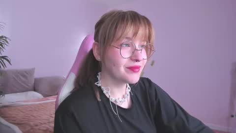 Snapshot of colleen_blake chatting on 01-13-26, 04:45 Collen Mon Tue Wed Thu Fri GMT 3 0300am - 0900am online show from 01-13-26, 04:45