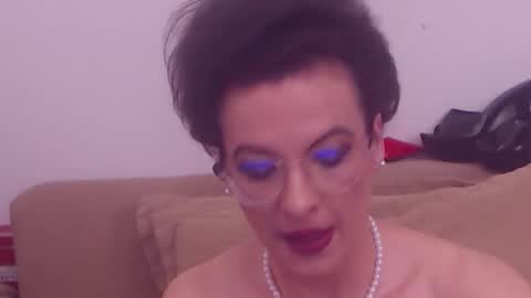 Snapshot of college_dream_bbw chatting on 05-07-26, 01:55 Maddison online show from 05-07-26, 01:55