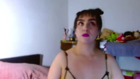 Collette online show from 06-17-26, 07:00
