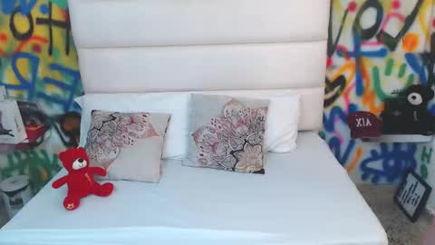 valentina online show from 11-12-25, 12:38