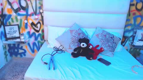 valentina online show from 11-14-25, 12:59