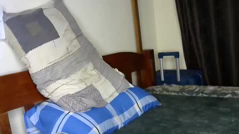 colloh9 online show from 05-26-26, 04:36