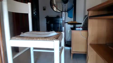 Snapshot of comemivuoi chatting on 08-09-26, 07:02 comemivuoi online show from 08-09-26, 07:02