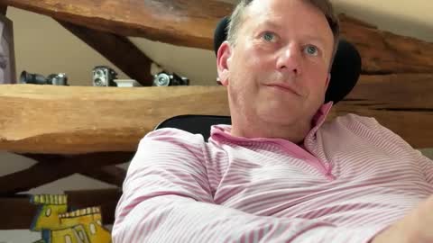 Snapshot of compay69 chatting on 02-08-25, 01:54 compay69 online show from 02-08-25, 01:54