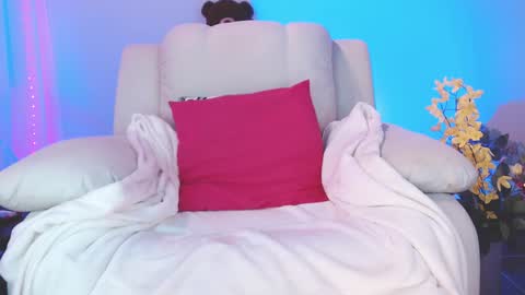 Ariane... online show from 12-10-24, 02:38