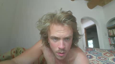 Snapshot of confessionsofalonelylover chatting on 09-15-25, 10:43 dreamy eyed lover online show from 09-15-25, 10:43