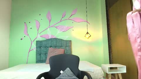 Snapshot of connie_bell chatting on 02-14-25, 03:05 C O N N I E online show from 02-14-25, 03:05