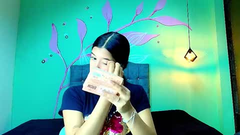 Snapshot of connie_bell chatting on 12-01-25, 01:16 C O N N I E online show from 12-01-25, 01:16