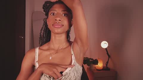   independent model online show from 12-18-24, 01:37